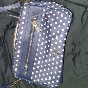 Signature Jet Set Charm Large North South Nylon Cr